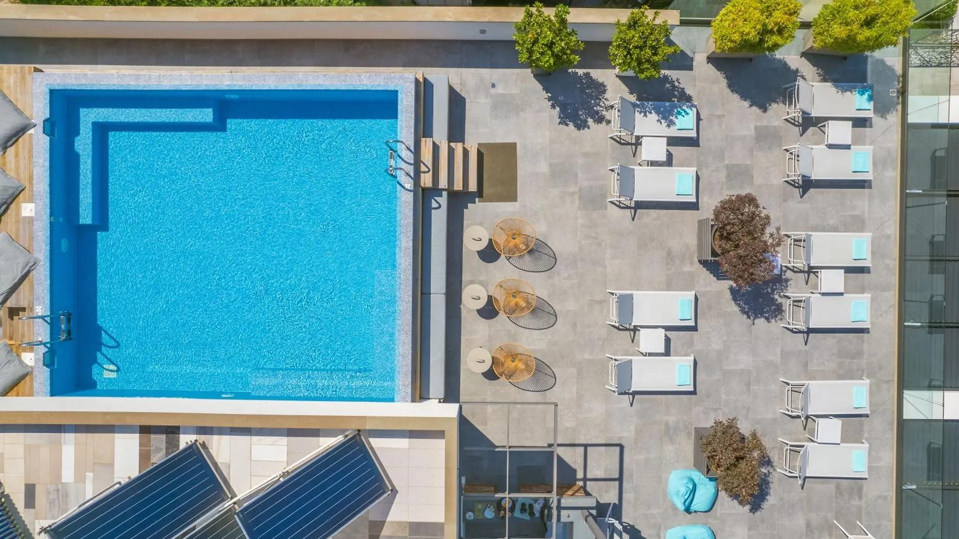 Glow Boutique Hotel & Suites Sarandë