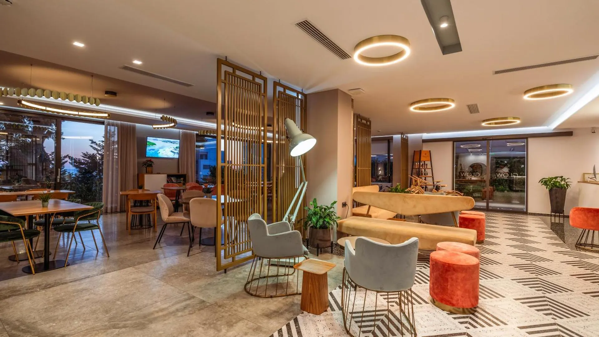 Glow Boutique Hotel & Suites Sarandë