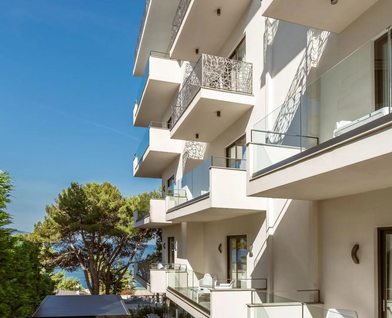Glow Boutique Hotel & Suites Sarandë