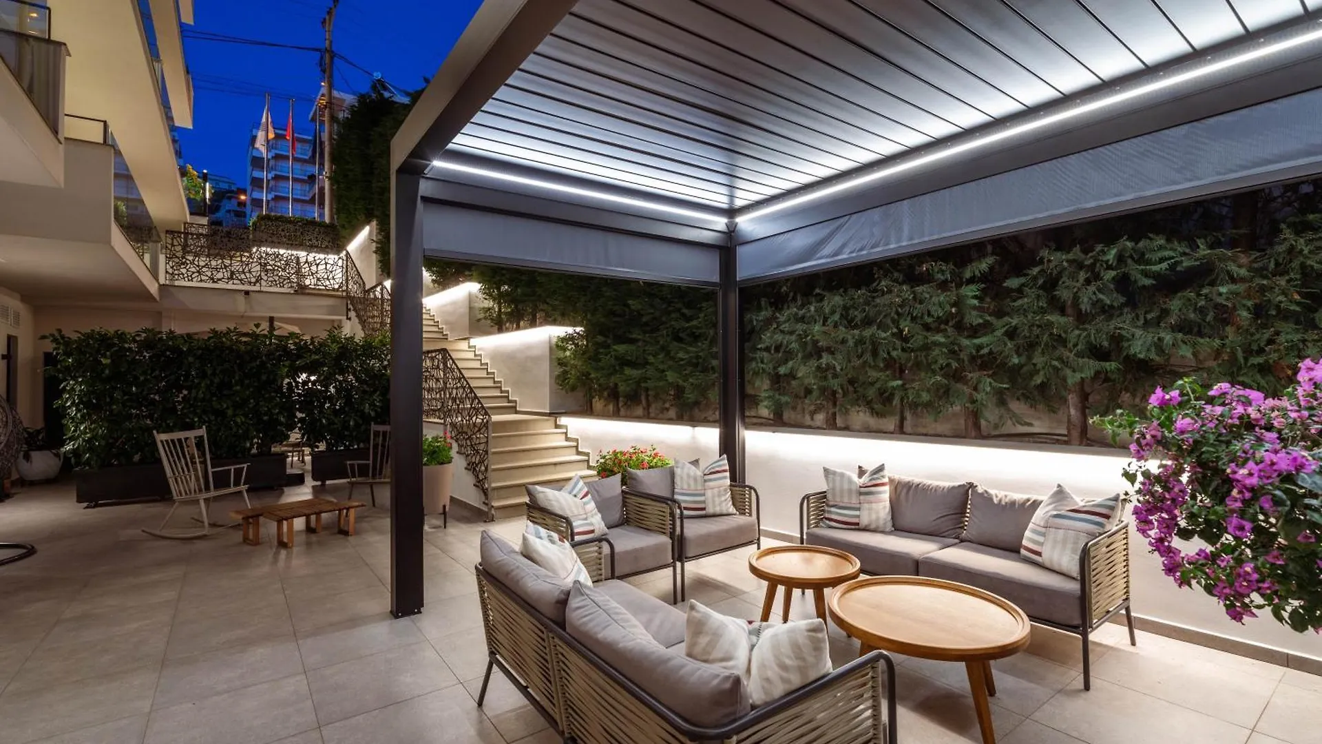 Glow Boutique Hotel & Suites Sarandë Albanien