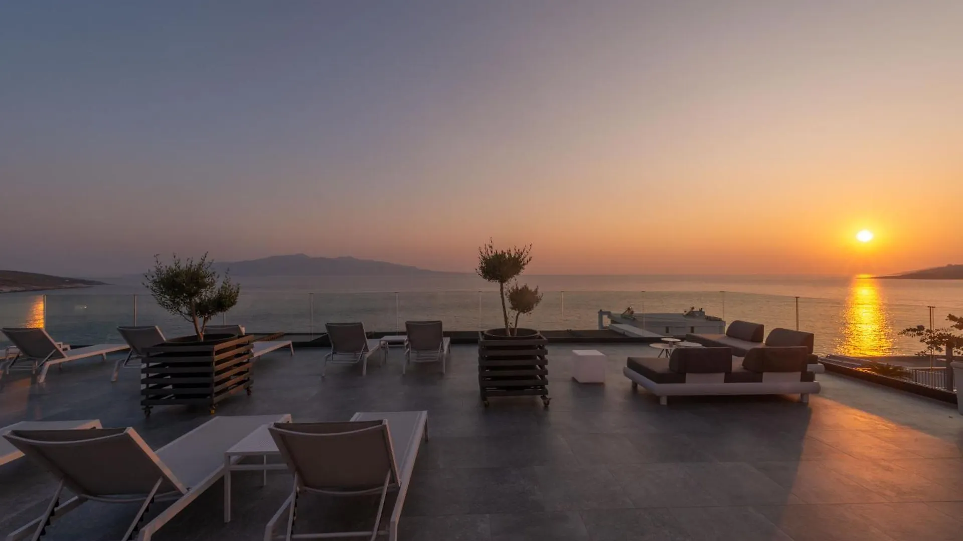 Glow Boutique Hotel & Suites Sarandë Albânia