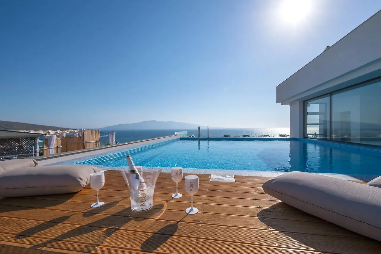 Glow Boutique Hotel & Suites Sarandë