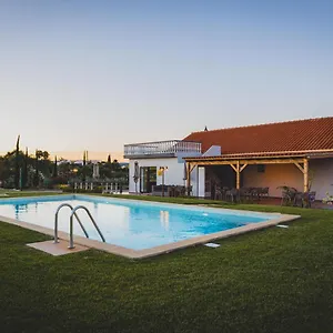 *** Alojamento de Acomodação e Pequeno-almoço With Pool & Garden Portugal
