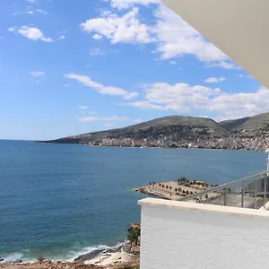 Apartment White Sea View, Sarandë