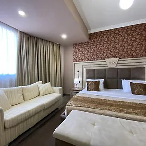 Deluxe Albanien